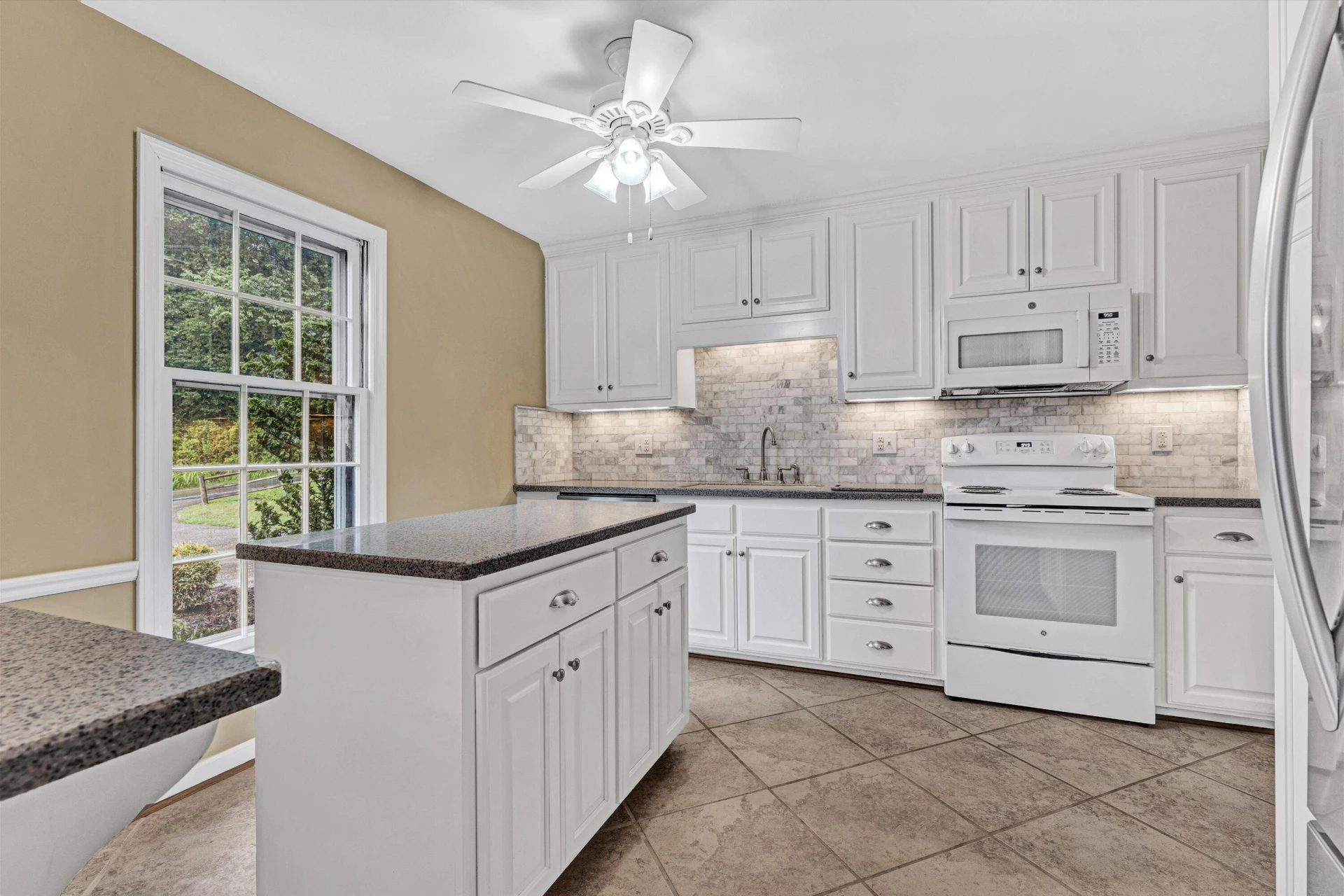 6306 Christie LN - Photo 15