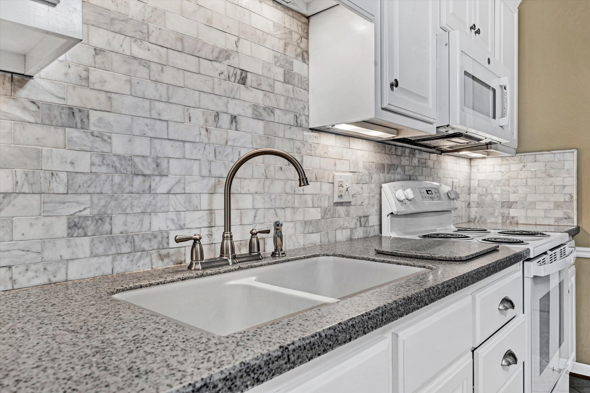 6306 Christie LN - Photo 17