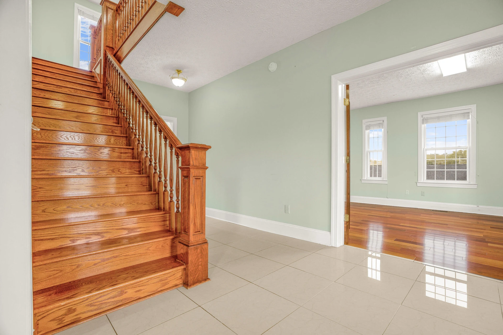 6245 University Park DR - Photo 3