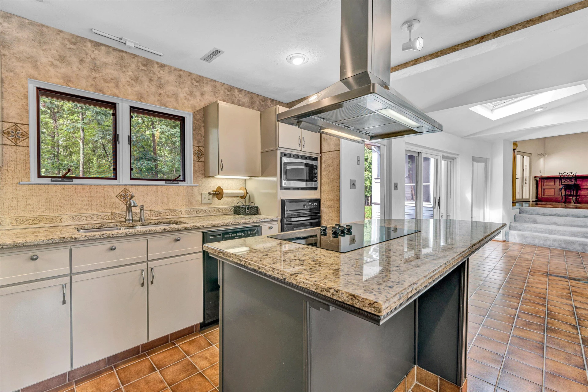 5975 Lakemont DR - Photo 14