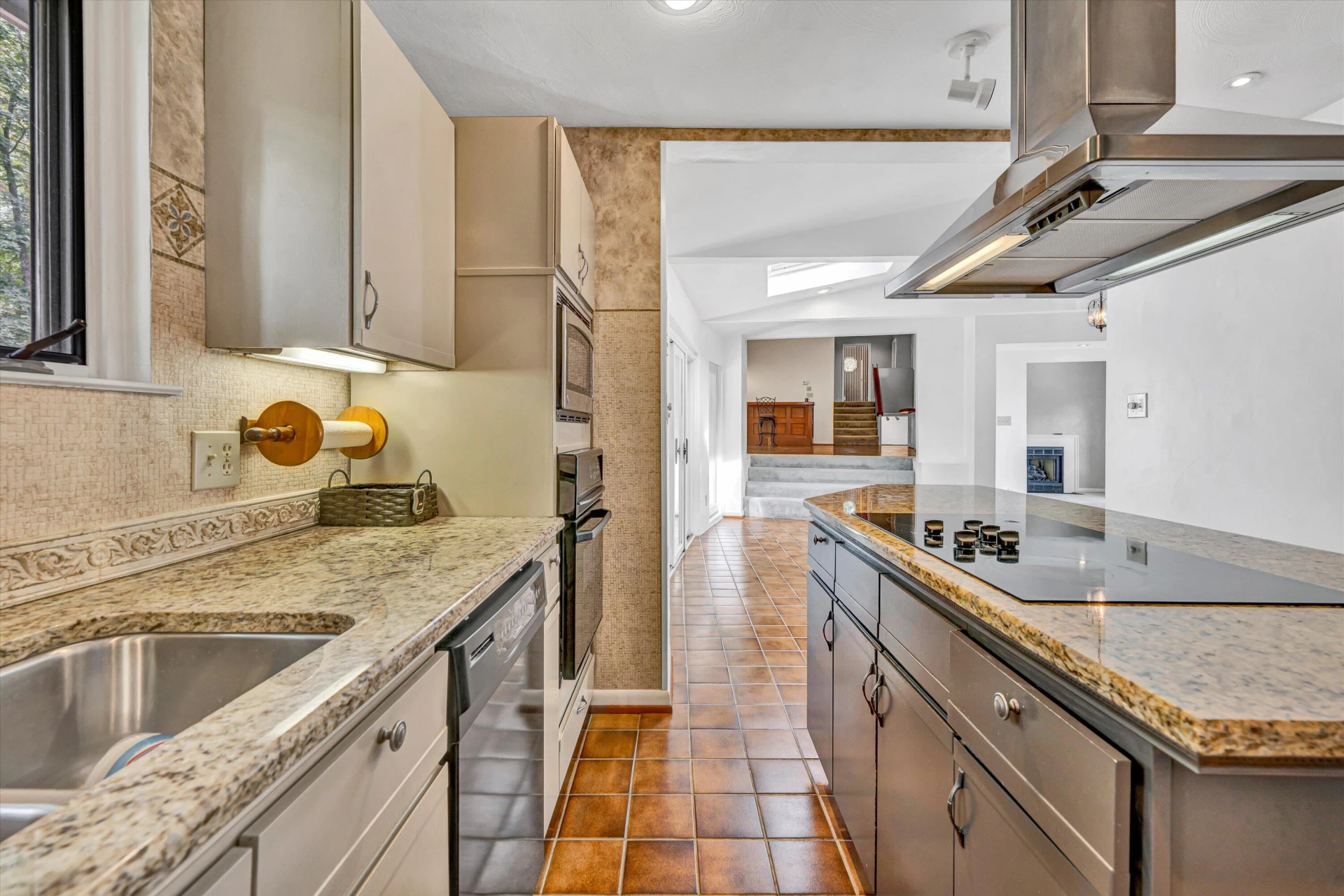 5975 Lakemont DR - Photo 15