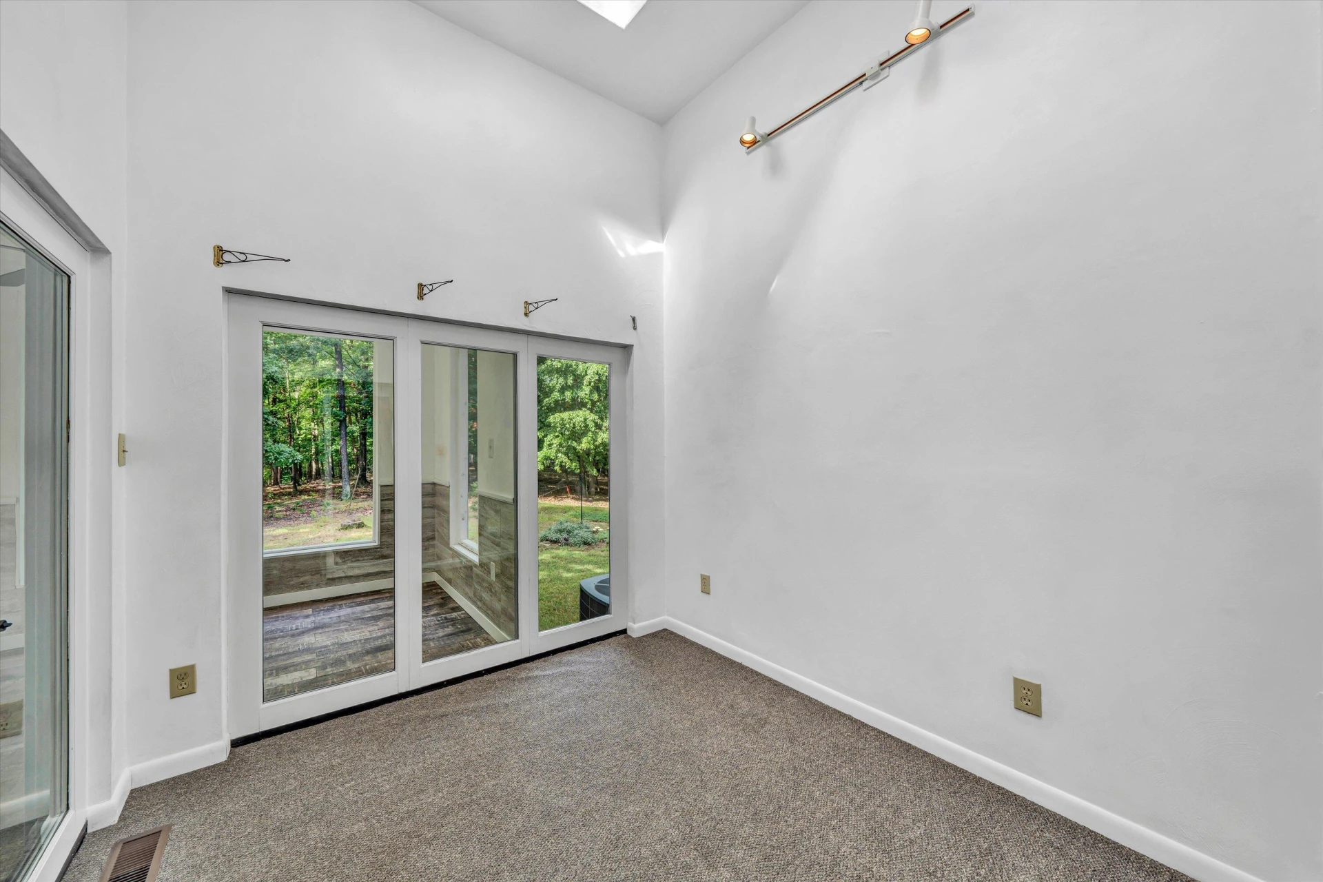 5975 Lakemont DR - Photo 24