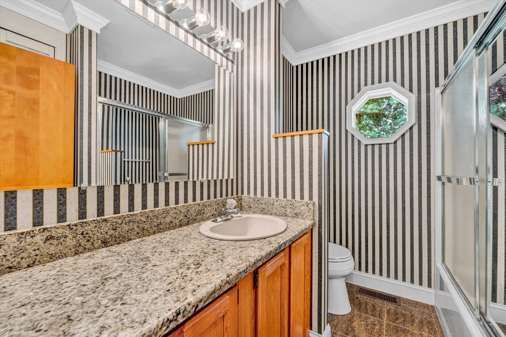 5975 Lakemont DR - Photo 33