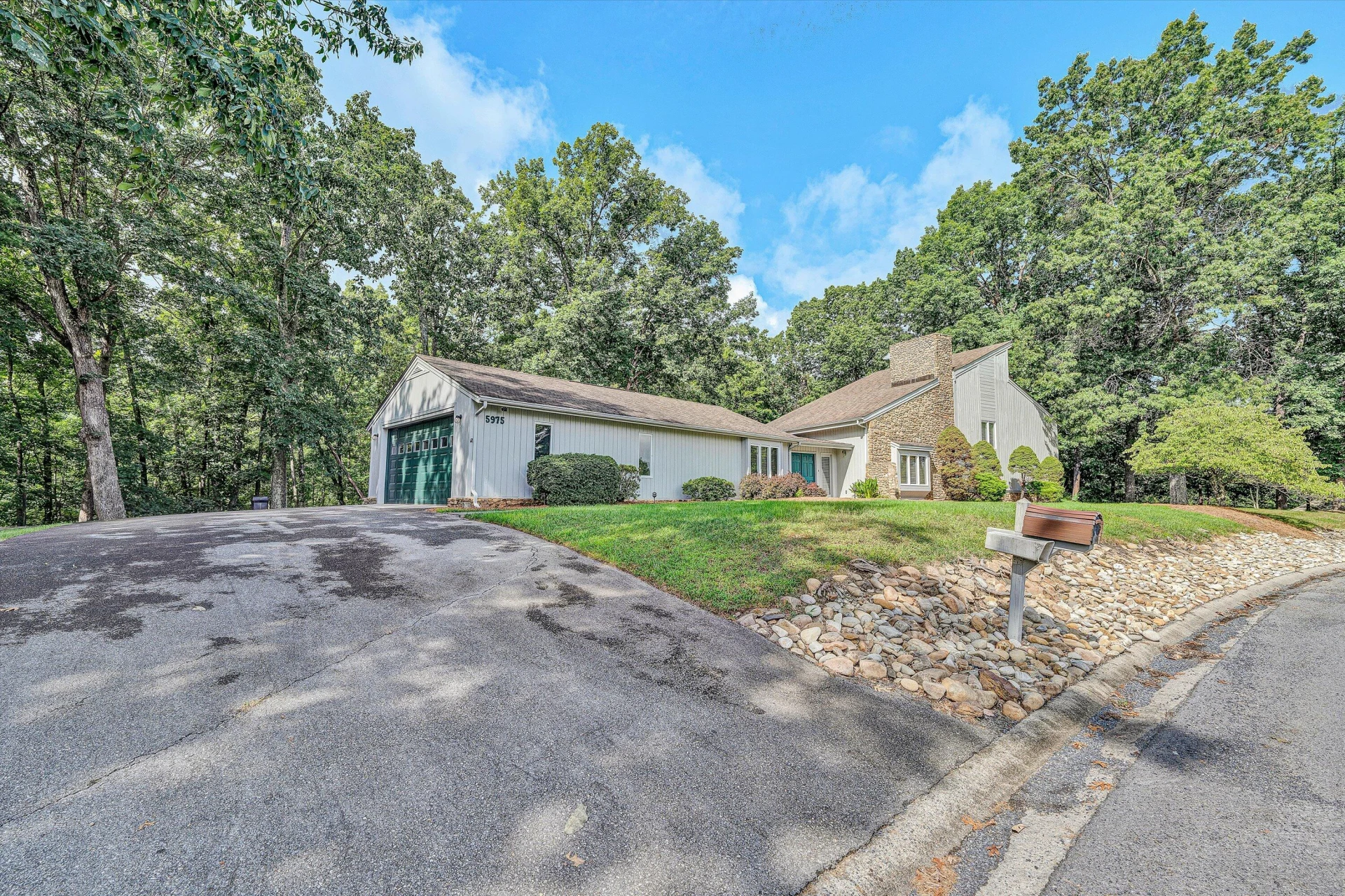 5975 Lakemont DR - Photo 55