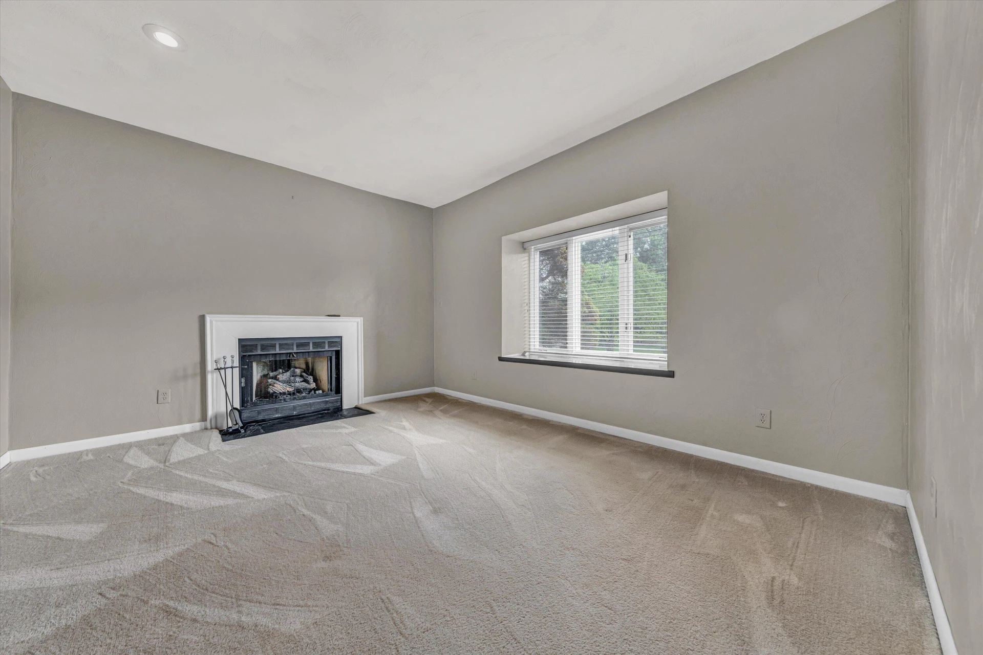 5975 Lakemont DR - Photo 11
