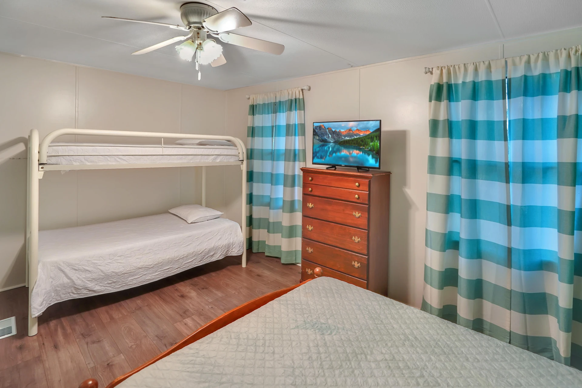 518 Ridgelake RD - Photo 8
