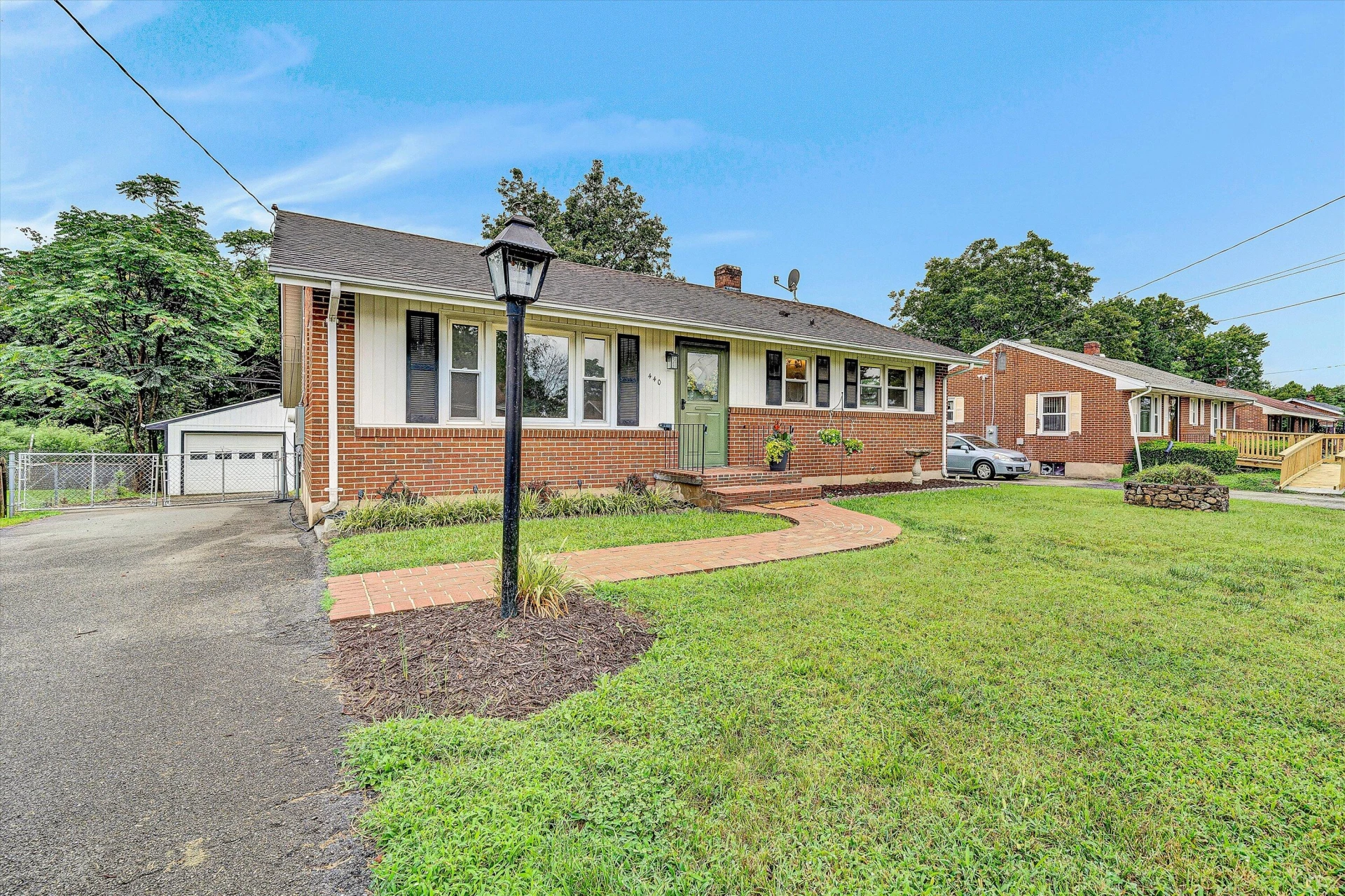 440 Frances DR NW