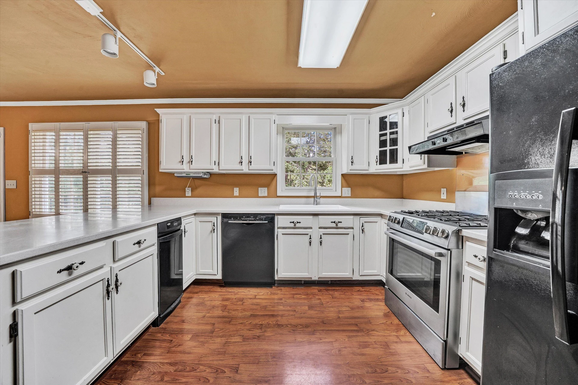 1382 Deer Creek DR - Photo 21