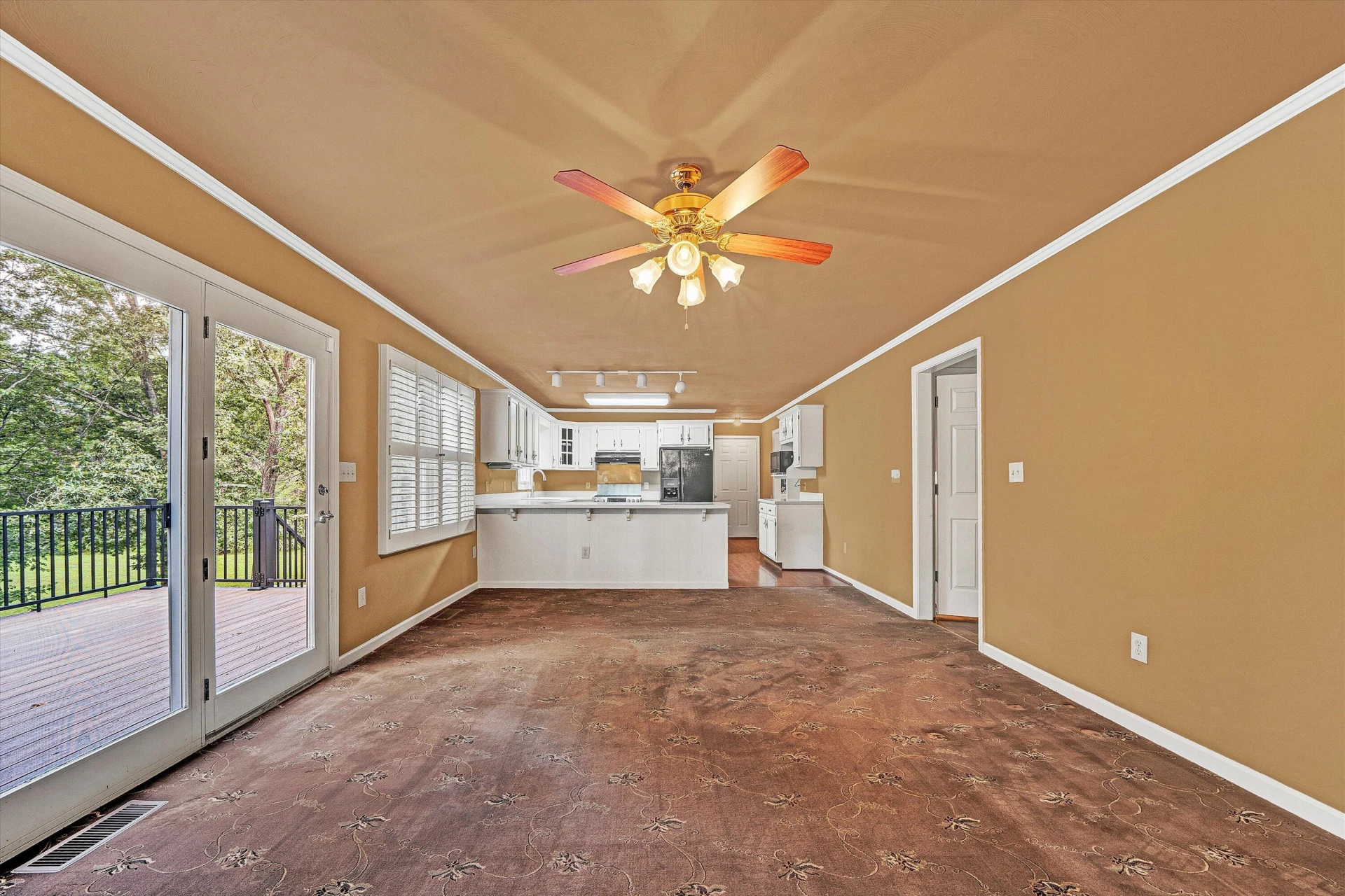 1382 Deer Creek DR - Photo 24