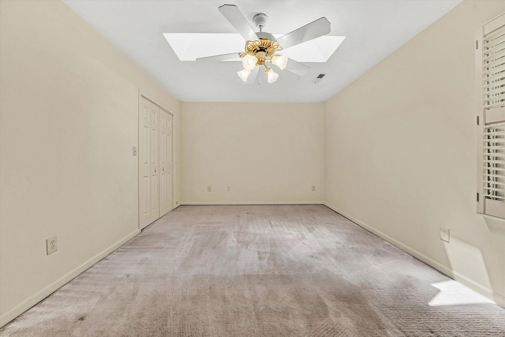 1382 Deer Creek DR - Photo 36