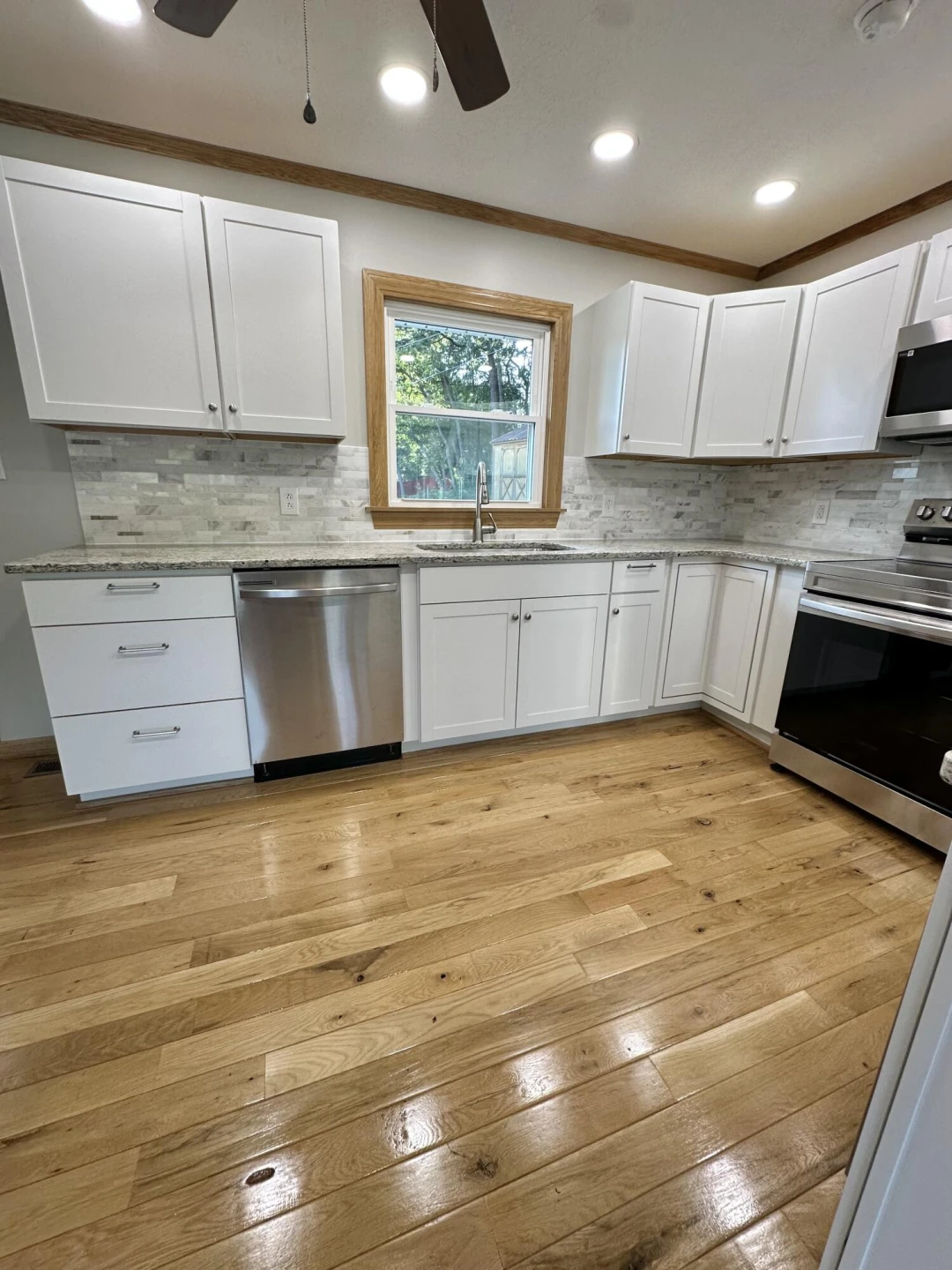 1405 Madison AVE - Photo 14