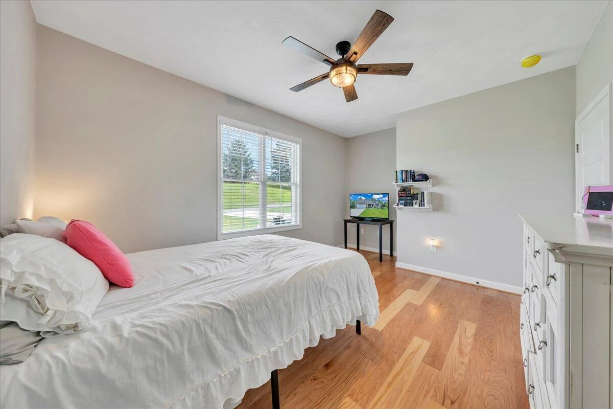 447 Hollymeade LN - Photo 45