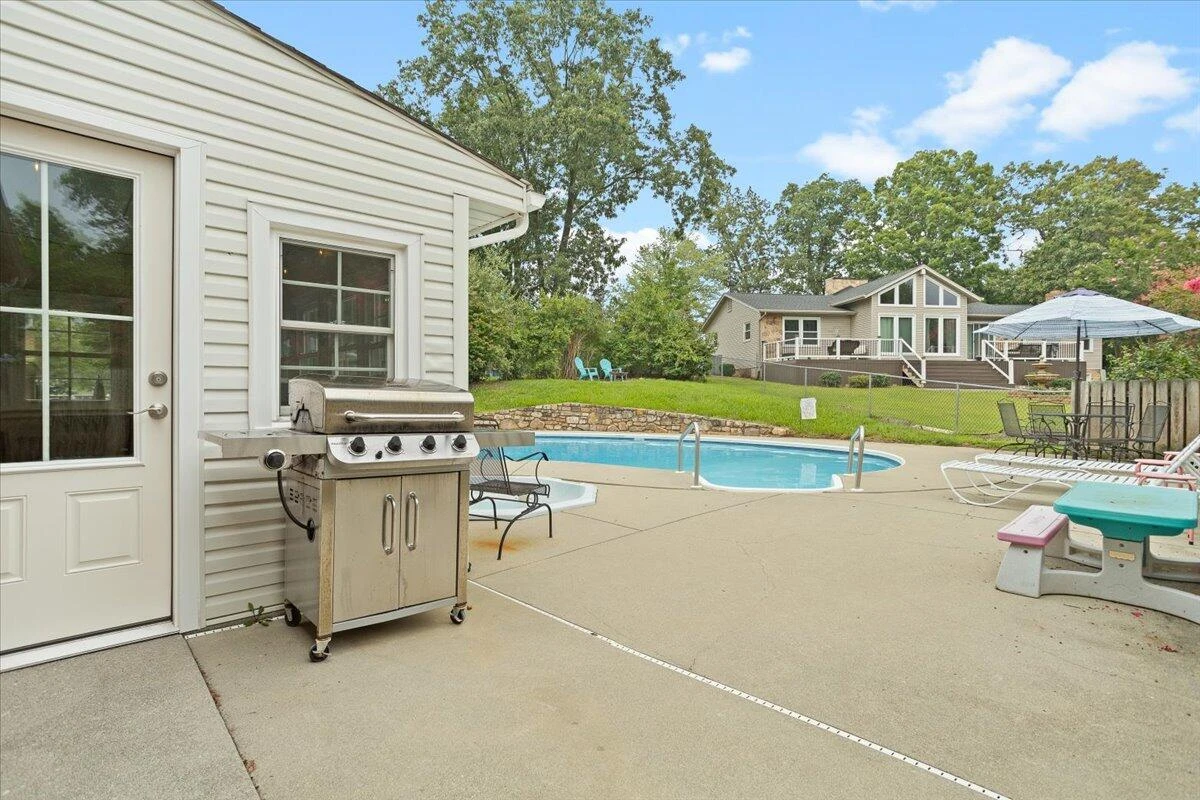 443 Ingal BLVD - Photo 18