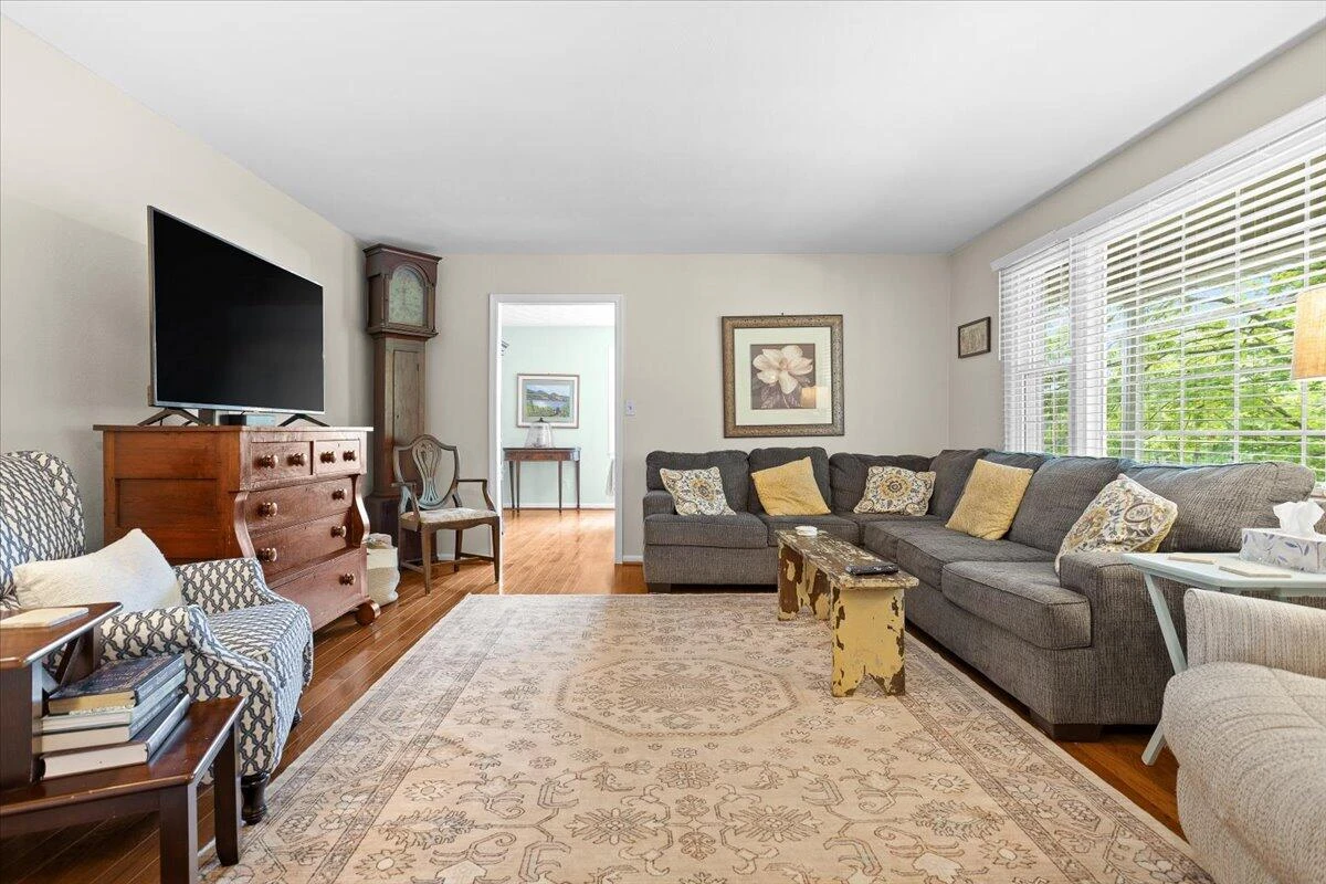 443 Ingal BLVD - Photo 6