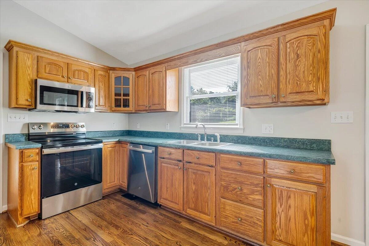 7093 Old Fincastle RD - Photo 14
