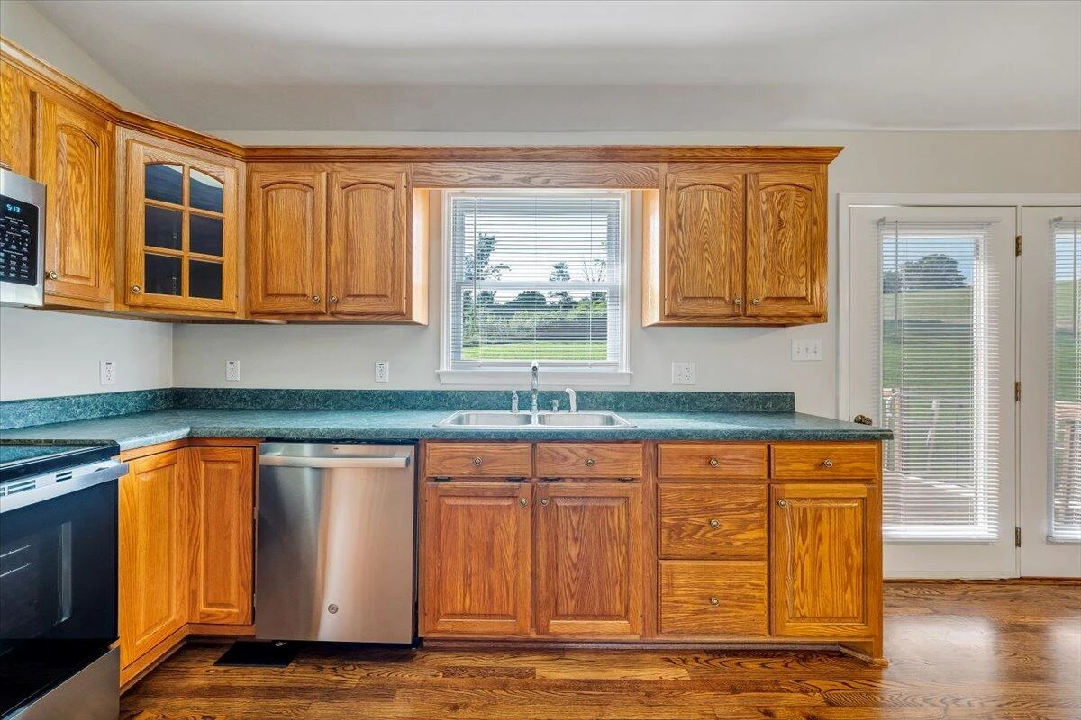 7093 Old Fincastle RD - Photo 15