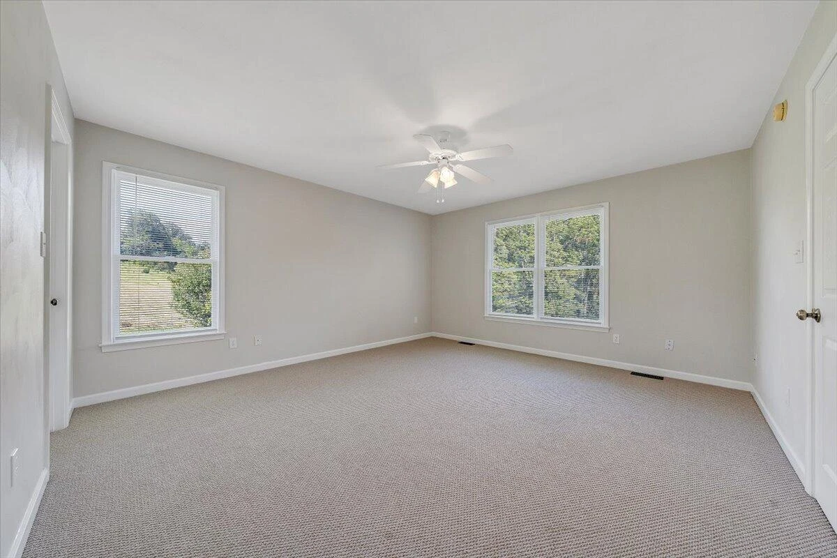 7093 Old Fincastle RD - Photo 23