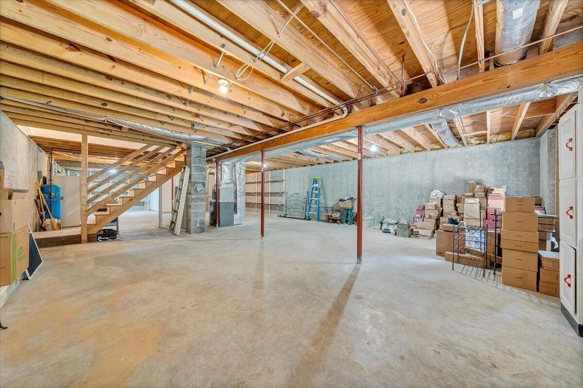 7093 Old Fincastle RD - Photo 32