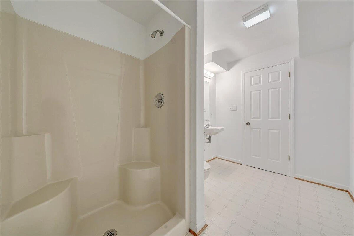 7093 Old Fincastle RD - Photo 35