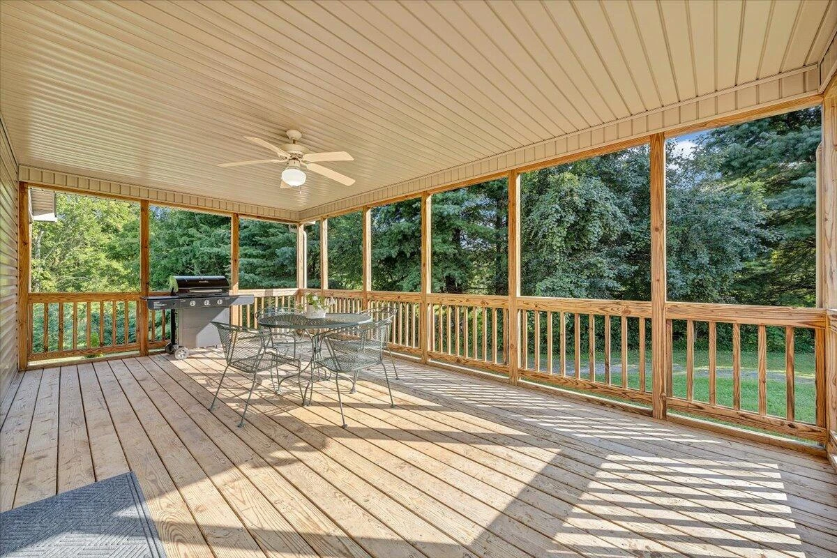 7093 Old Fincastle RD - Photo 37