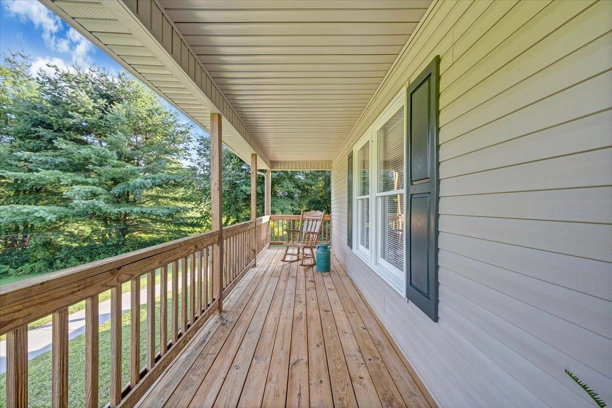 7093 Old Fincastle RD - Photo 45
