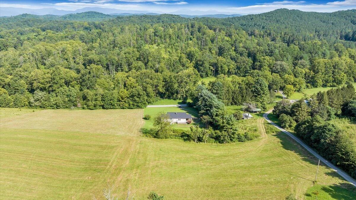 7093 Old Fincastle RD - Photo 52