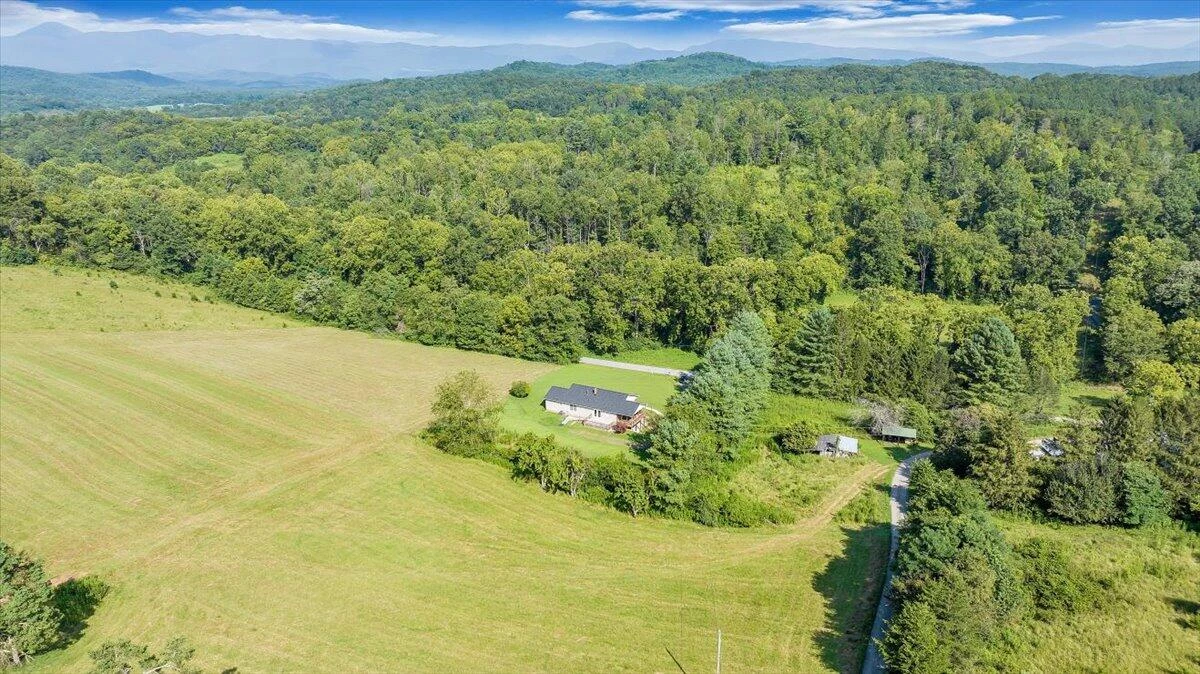 7093 Old Fincastle RD - Photo 53