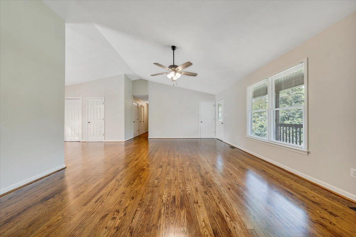 7093 Old Fincastle RD - Photo 9