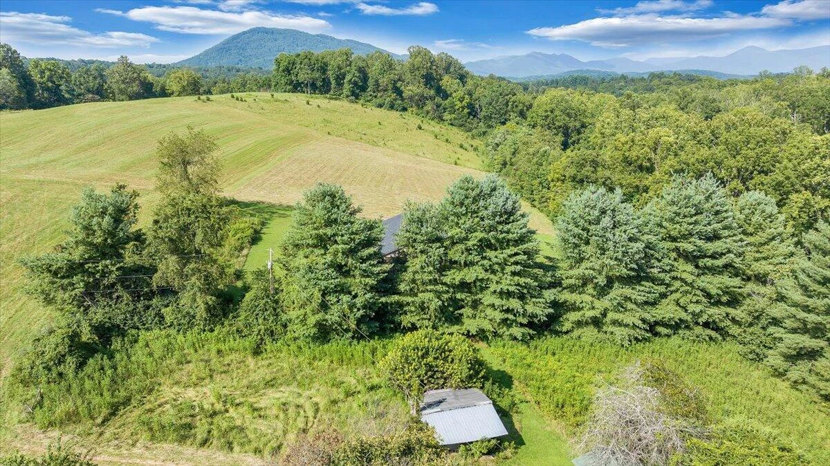 7093 Old Fincastle RD - Photo 63