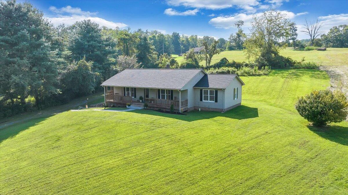 7093 Old Fincastle RD - Photo 66