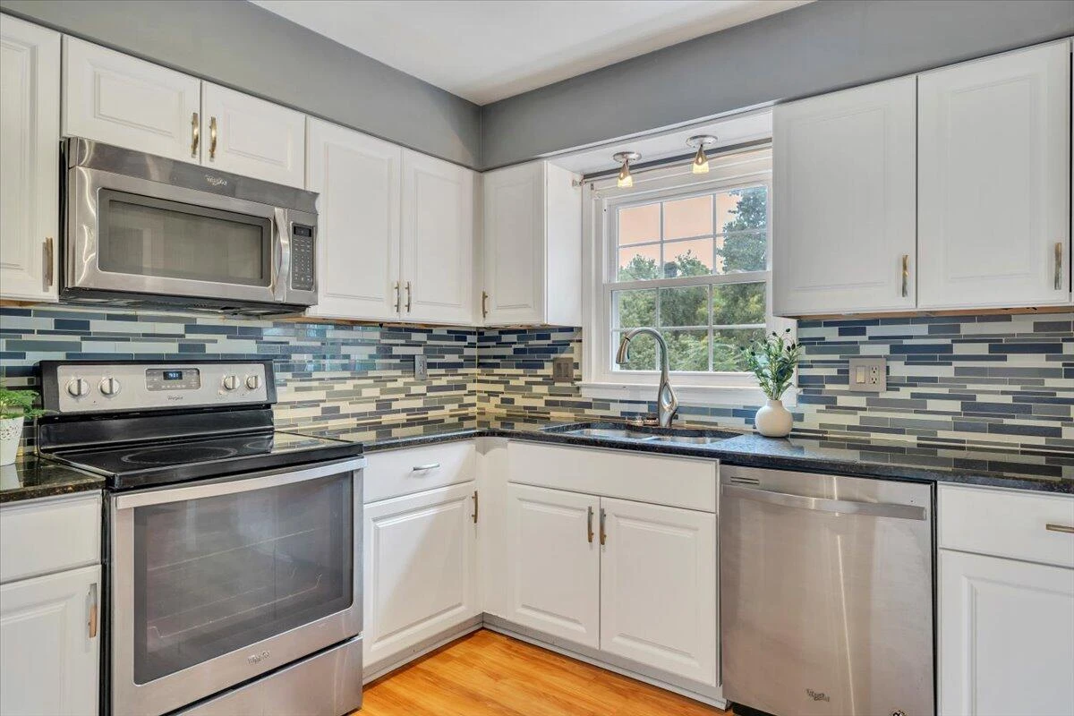 6316 Greenway DR - Photo 19