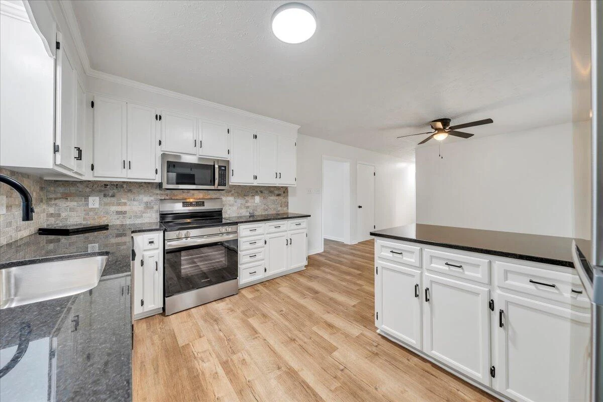 427 Farmington RD - Photo 13