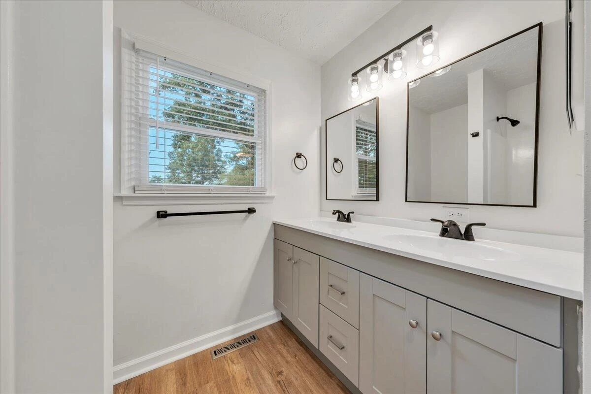 427 Farmington RD - Photo 15