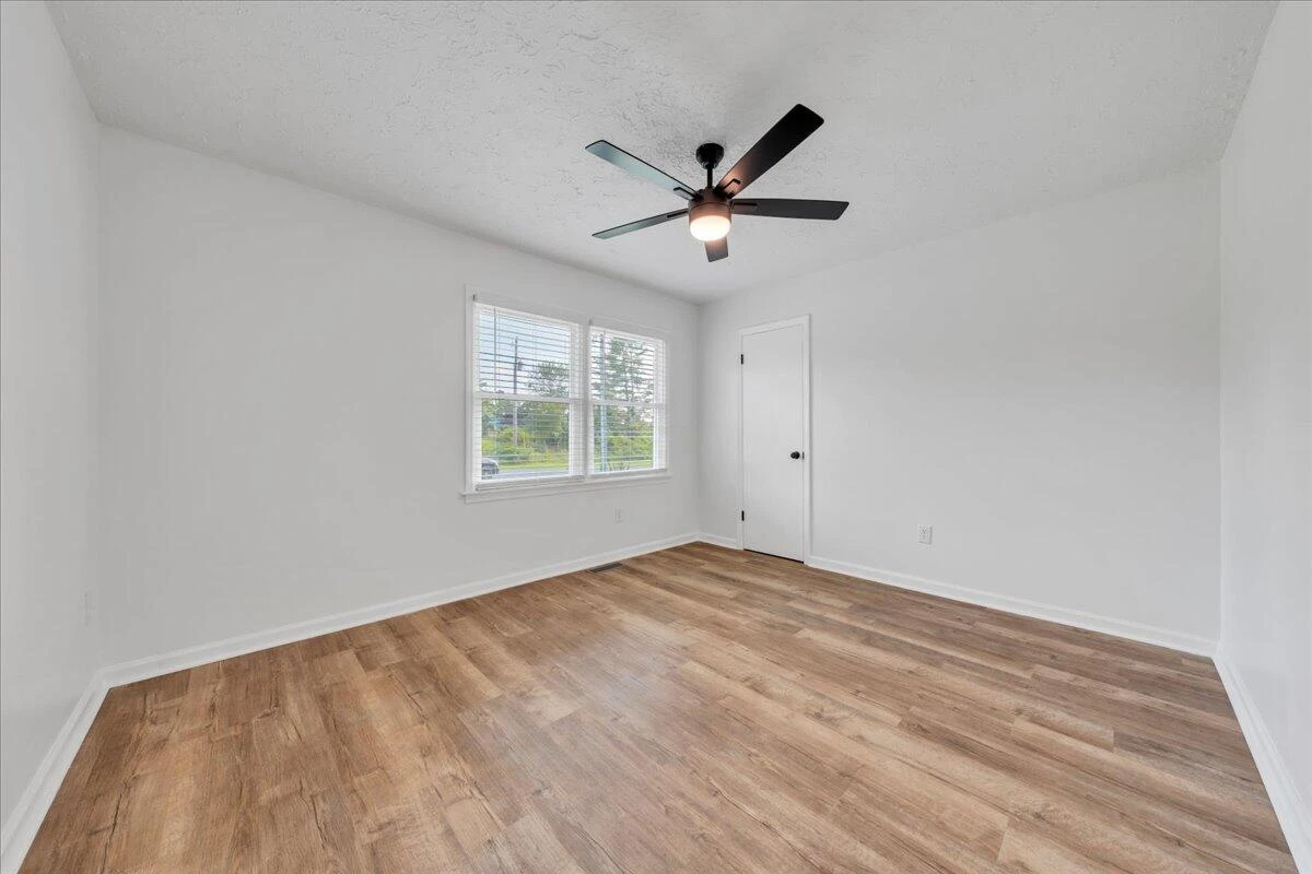 427 Farmington RD - Photo 17