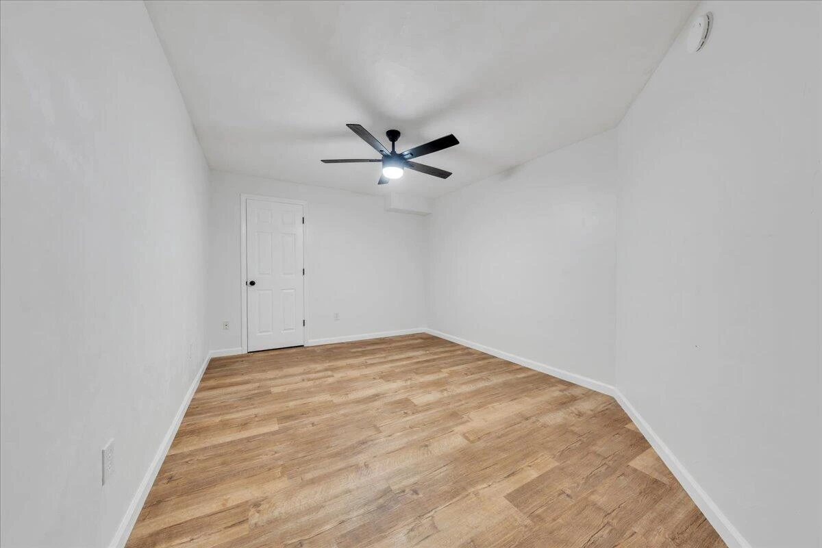 427 Farmington RD - Photo 37