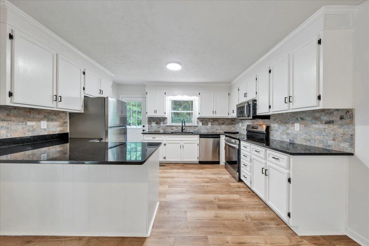 427 Farmington RD - Photo 11