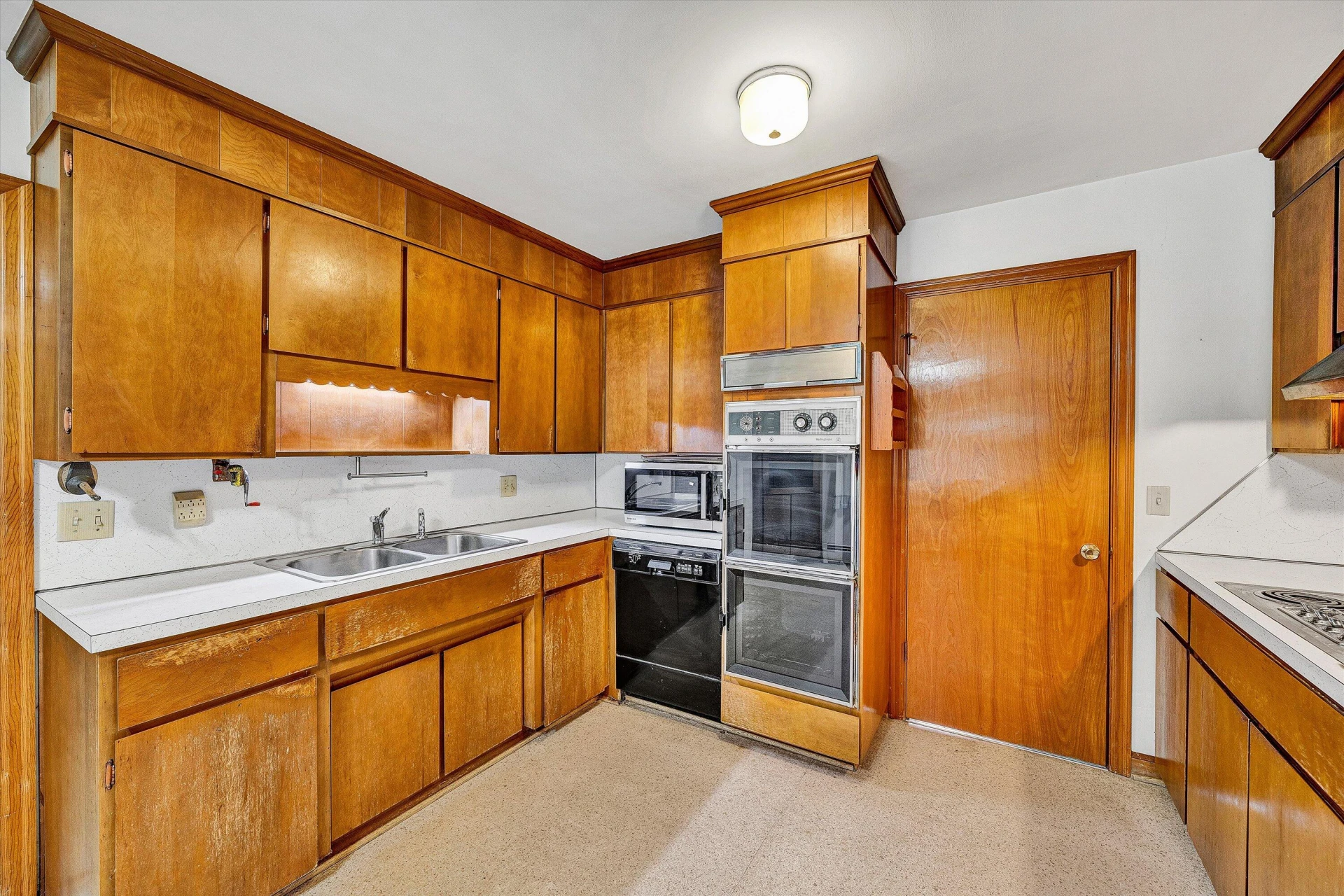 6727 Northway DR - Photo 10