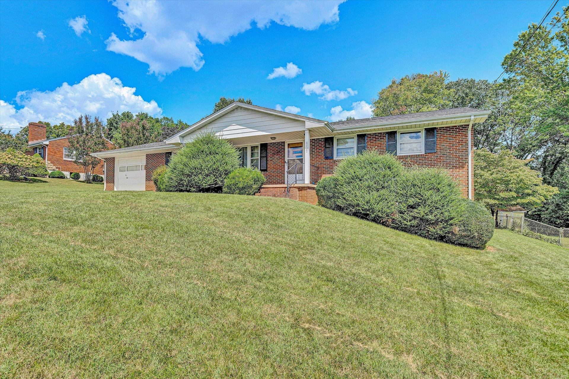 6727 Northway DR - Photo 2