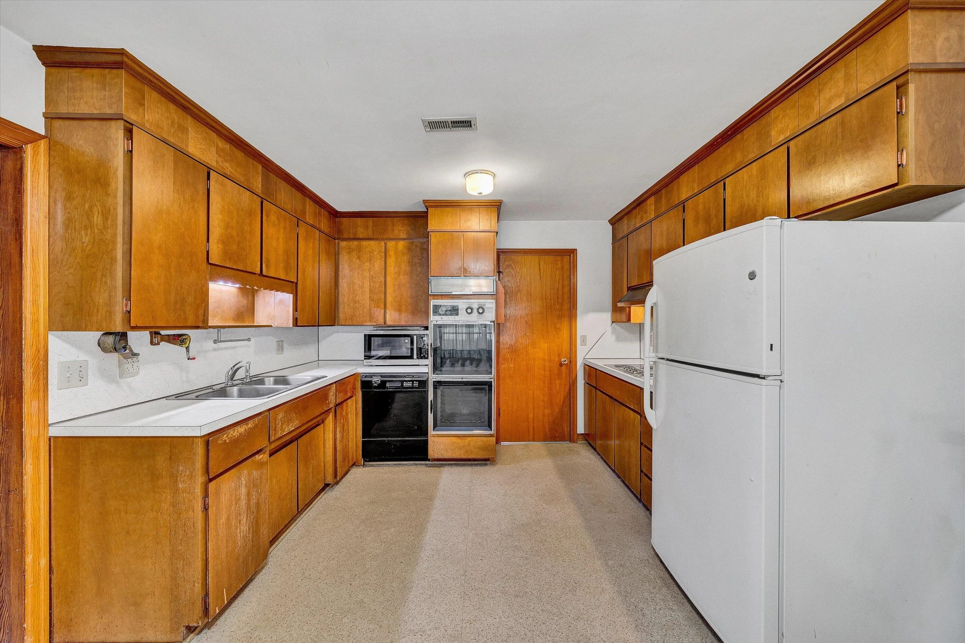 6727 Northway DR - Photo 9