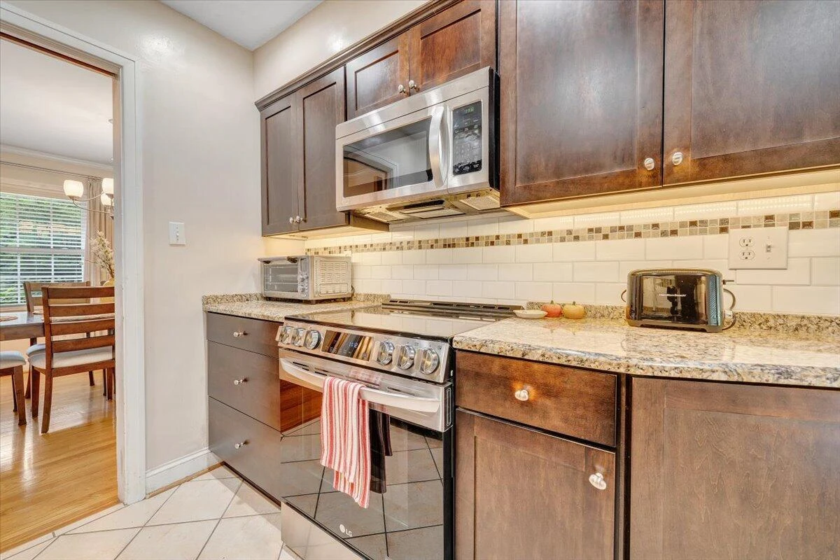 2739 Grandin RD SW - Photo 17