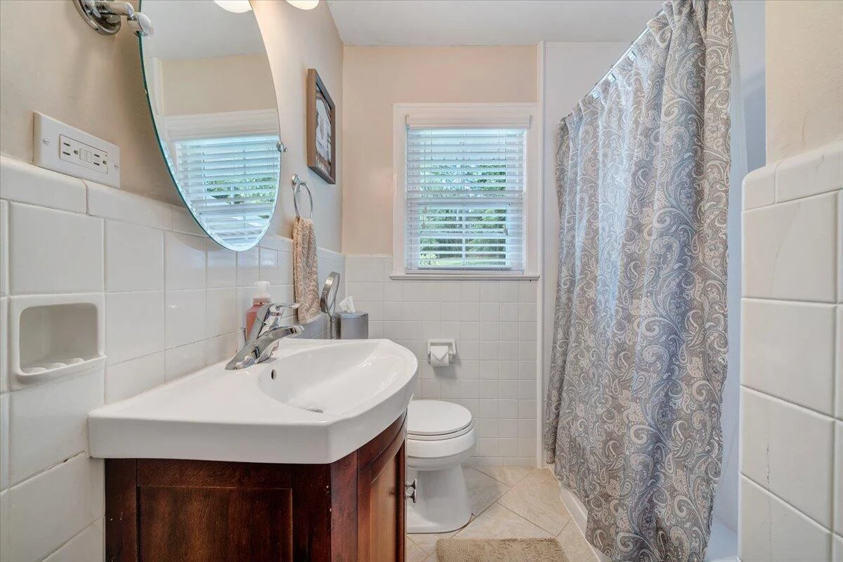 2739 Grandin RD SW - Photo 21