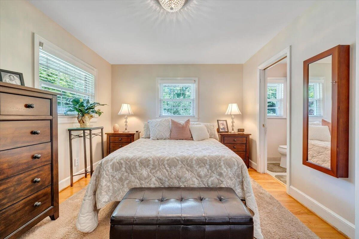 2739 Grandin RD SW - Photo 23