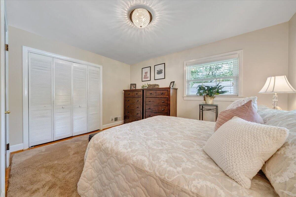 2739 Grandin RD SW - Photo 24