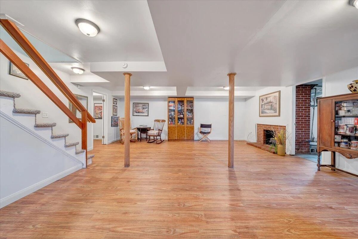 2739 Grandin RD SW - Photo 29