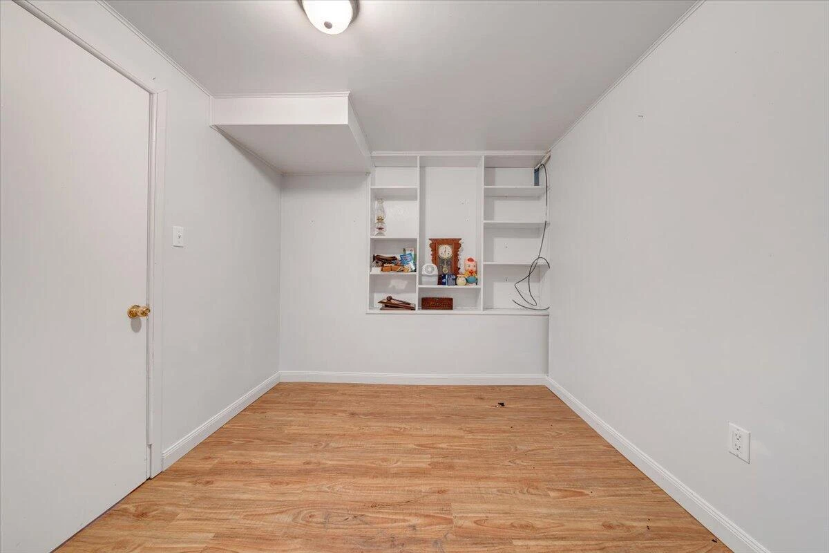 2739 Grandin RD SW - Photo 34