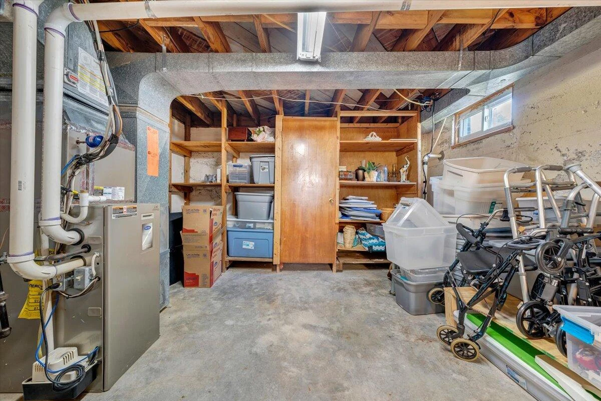 2739 Grandin RD SW - Photo 38