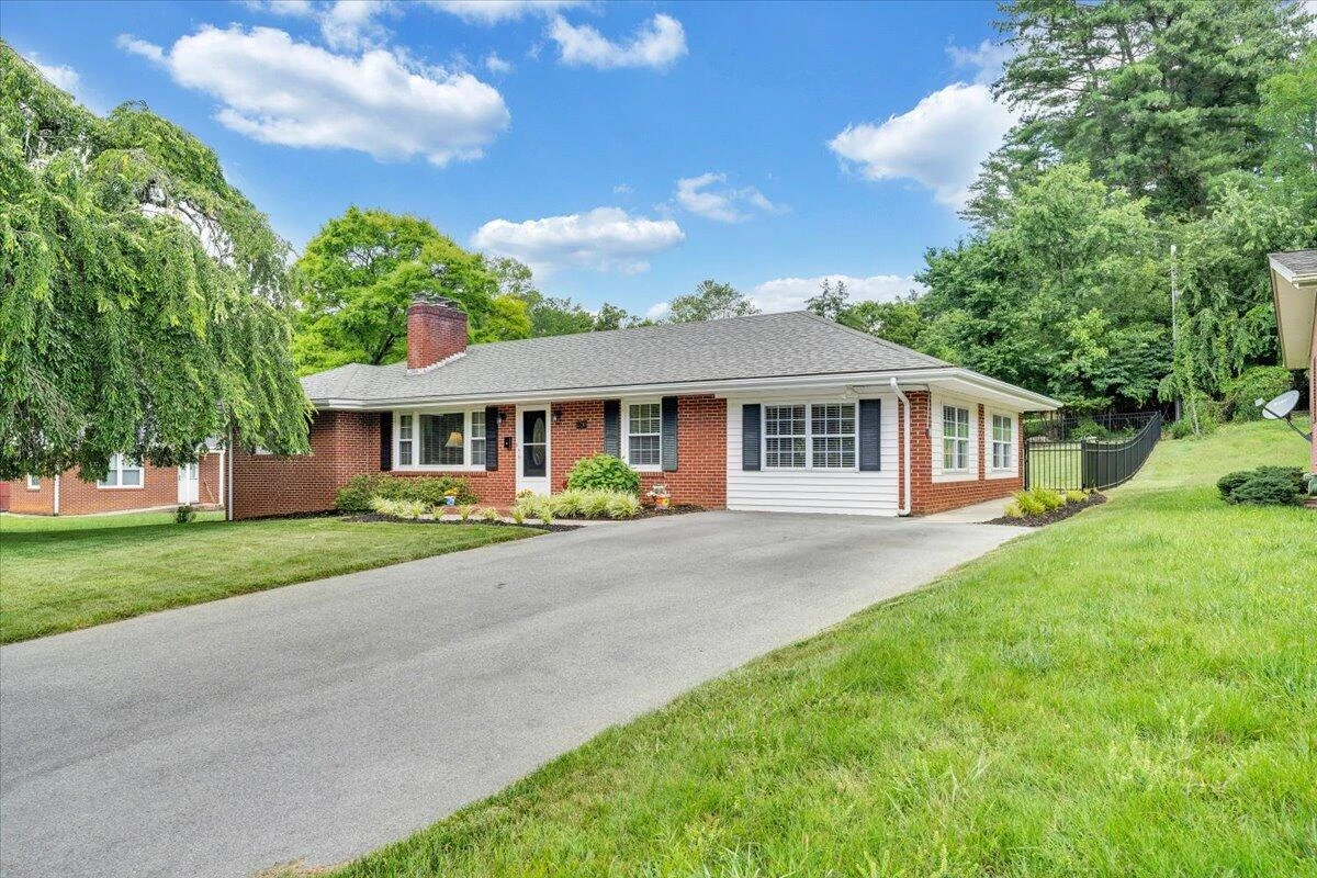 2739 Grandin RD SW - Photo 52