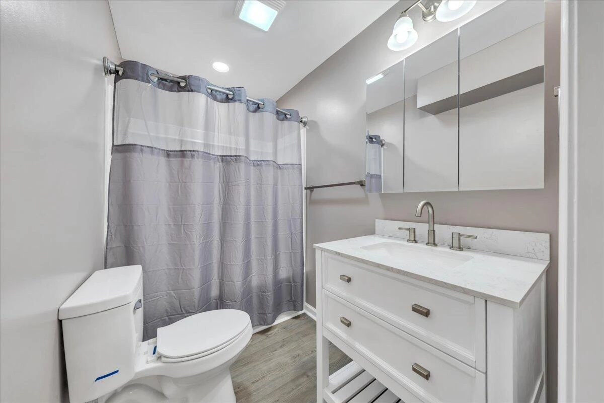 1397 Fieldgate RD - Photo 36