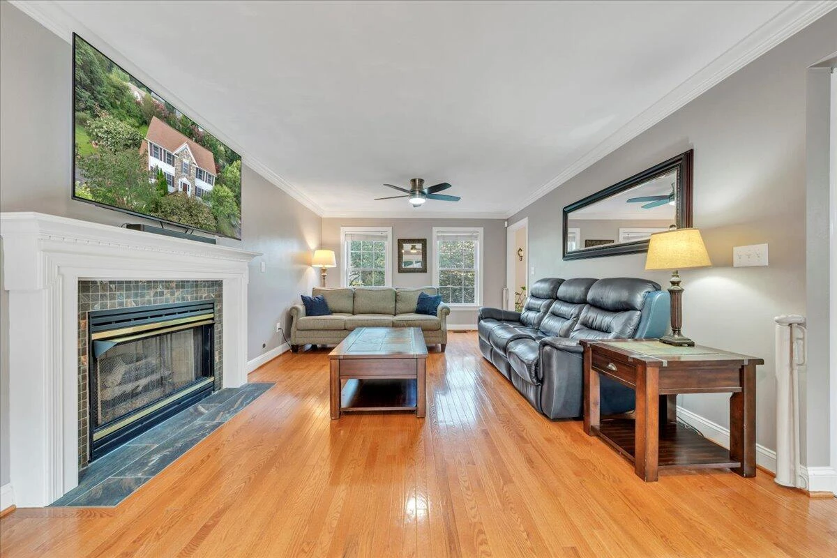 1397 Fieldgate RD - Photo 10