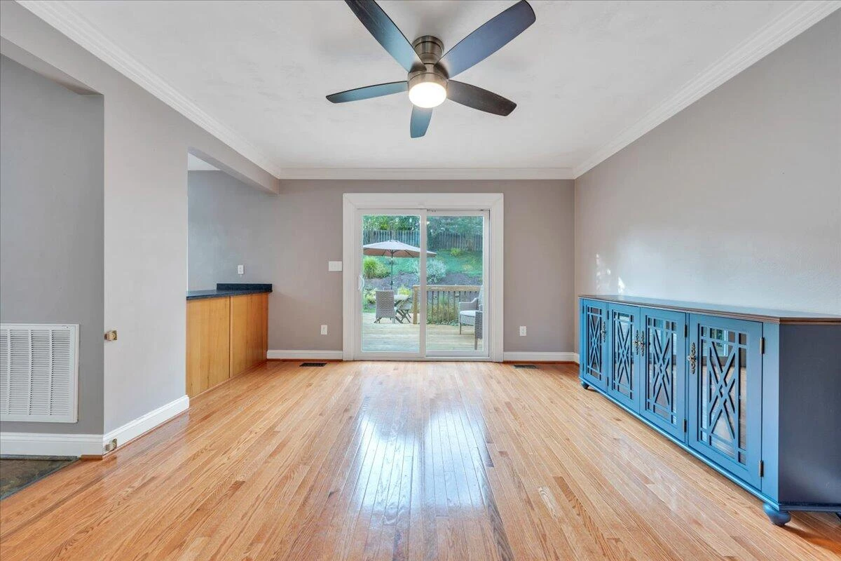 1397 Fieldgate RD - Photo 11
